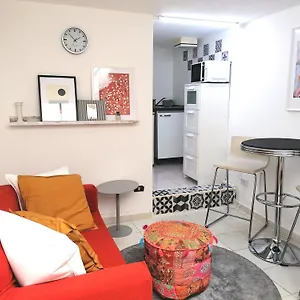 Mercanti Attic Version , Milano İtalya