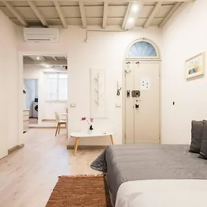 Cozy Near Ponte Vecchio , Firenze Italia