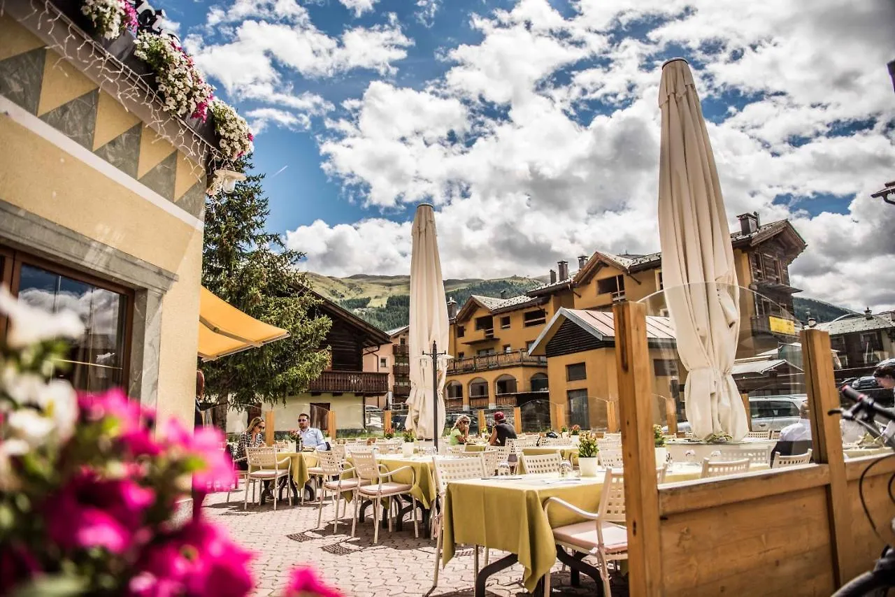 Hotel Angelica Livigno 3*,